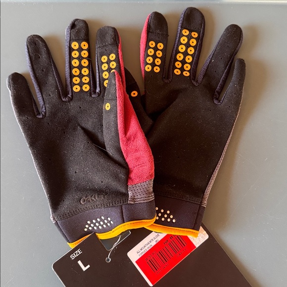 Oakley Factory Pilot All Mountain MTB Glove - Picture 6 of 9